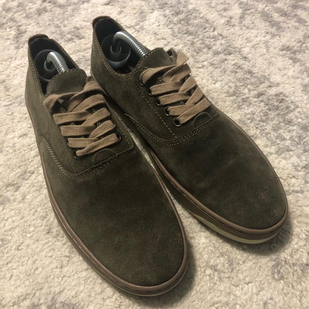 Lucky Brand Men’s Suede Sneaker